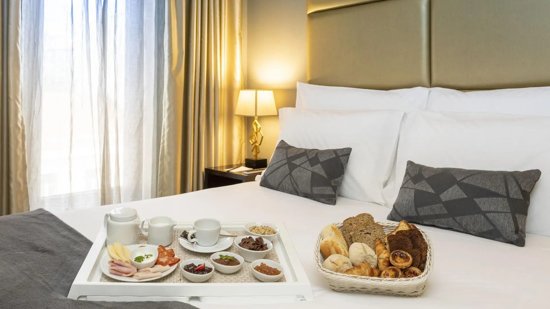 Czar Lisbon Hotel